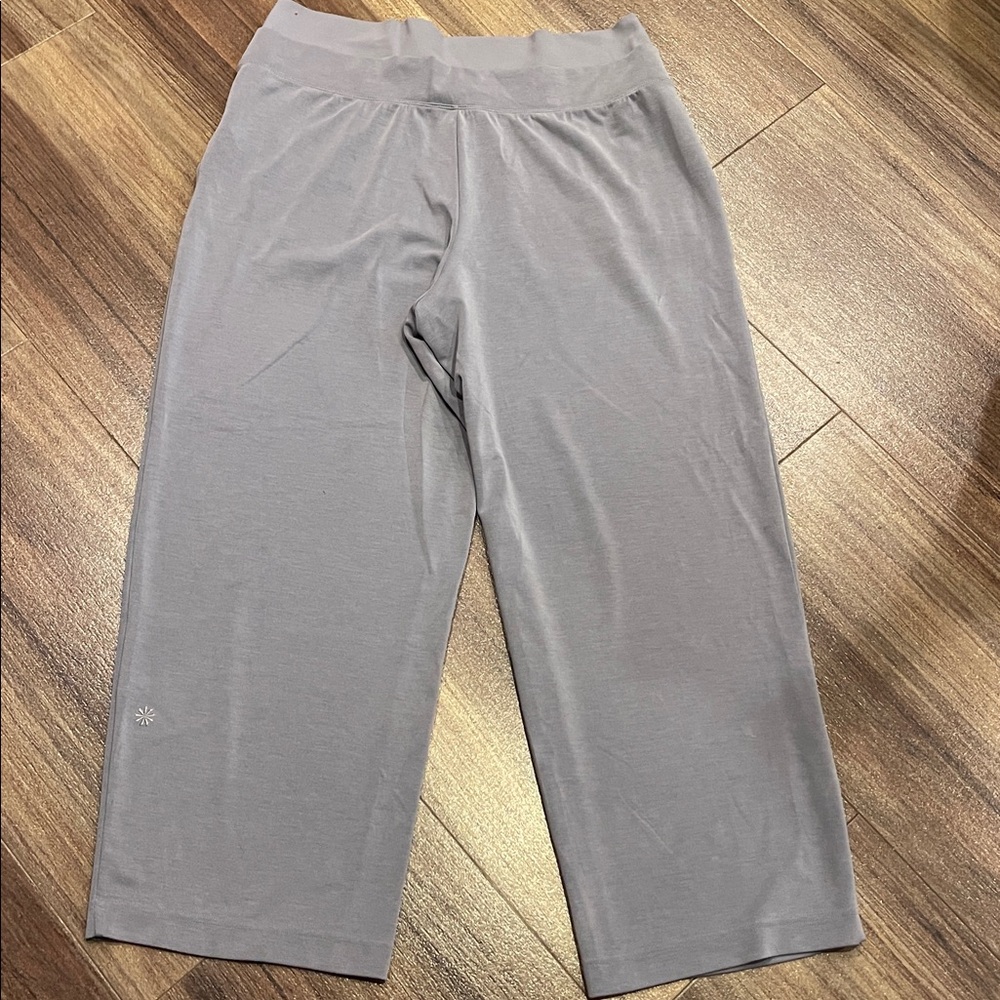 Athleta Seasoft Capris - image 5